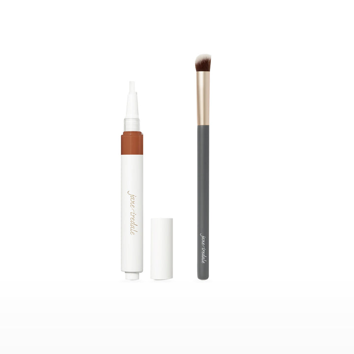 Skintuition Concealer &amp; Concealer Brush Bundle. DP13 - deep with gold undertones. Included products grouped on white.